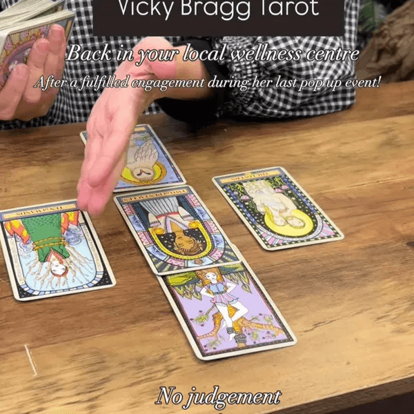 Spiritual tarot reading session